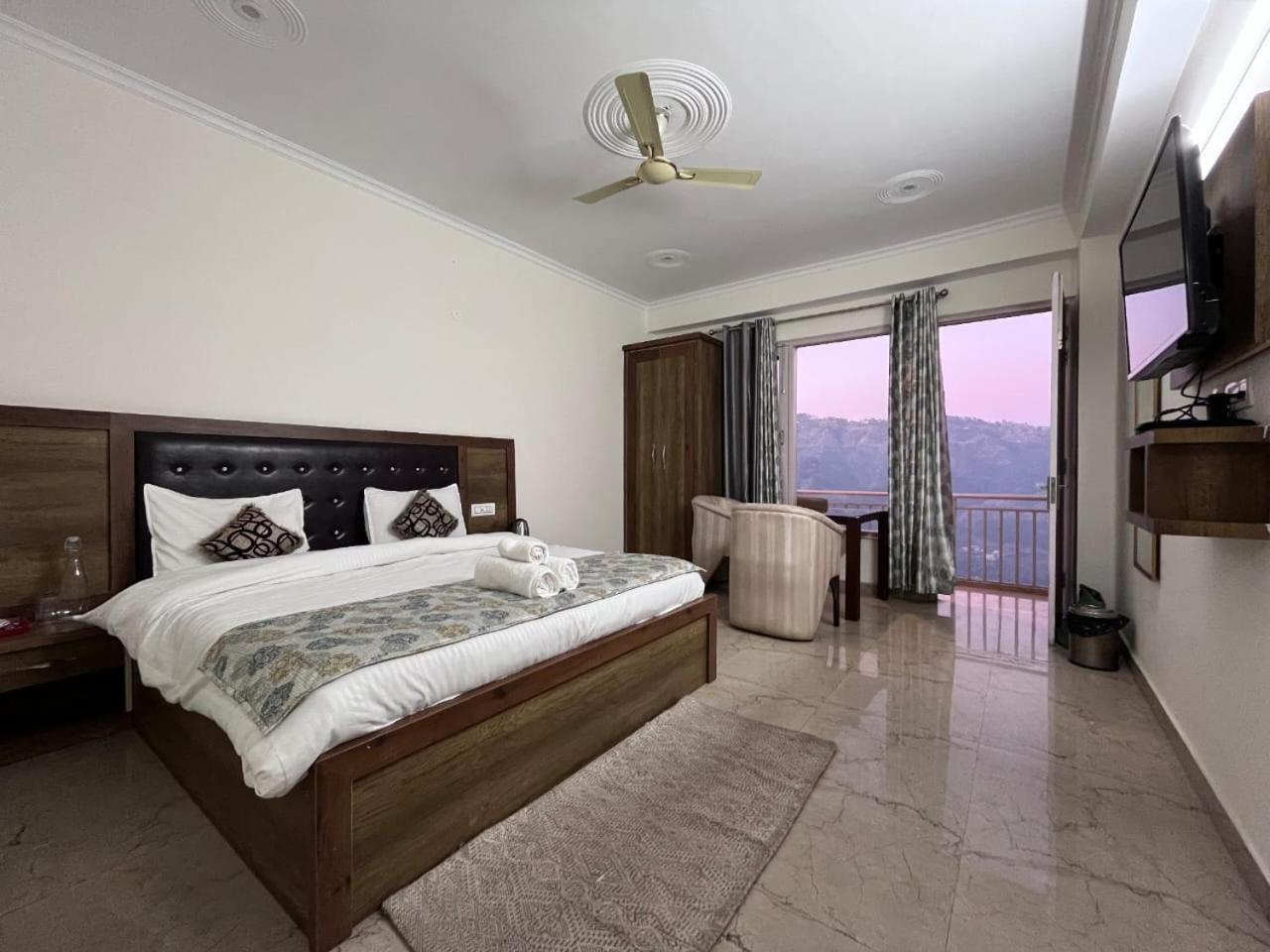 Hotel Tribe View - Away From City Hustle !! Top Rated & Most Awarded Property !! A Peaceful Stay Kasauli Exterior foto
